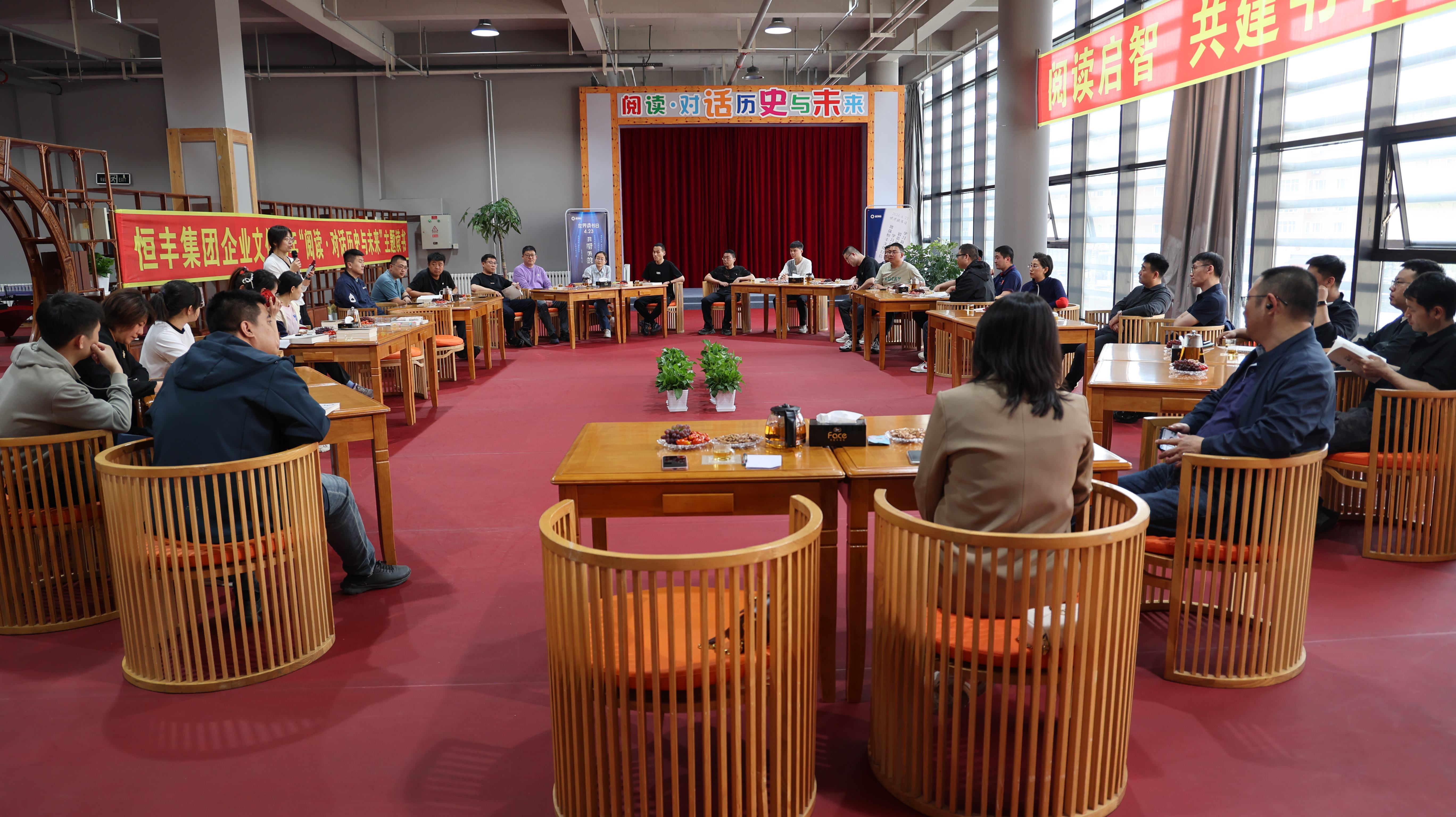 香港六家宝典资料大全