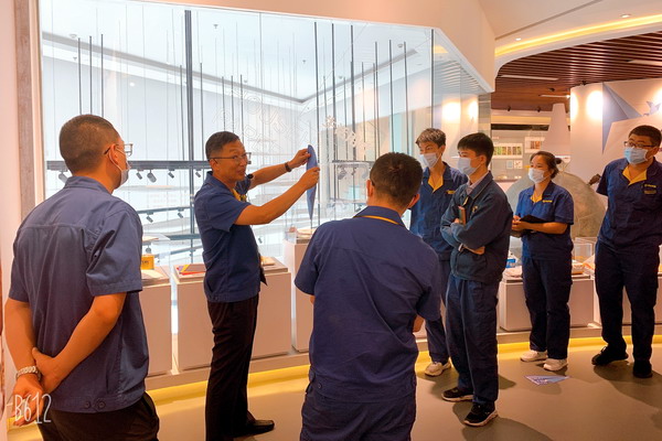 香港六家宝典资料大全