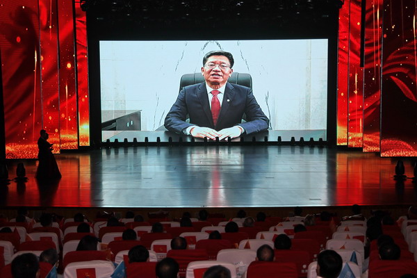 香港六家宝典资料大全