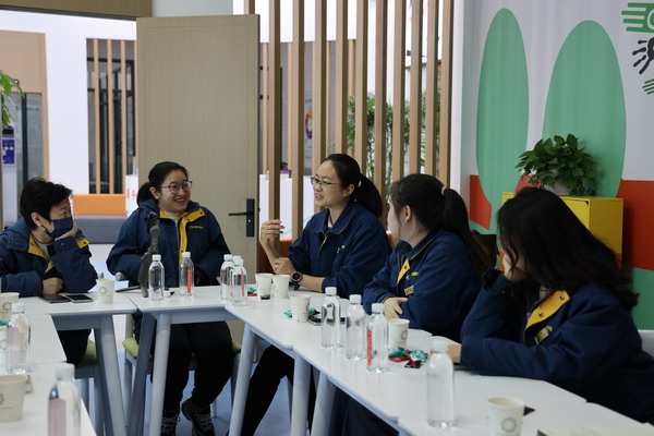 香港六家宝典资料大全