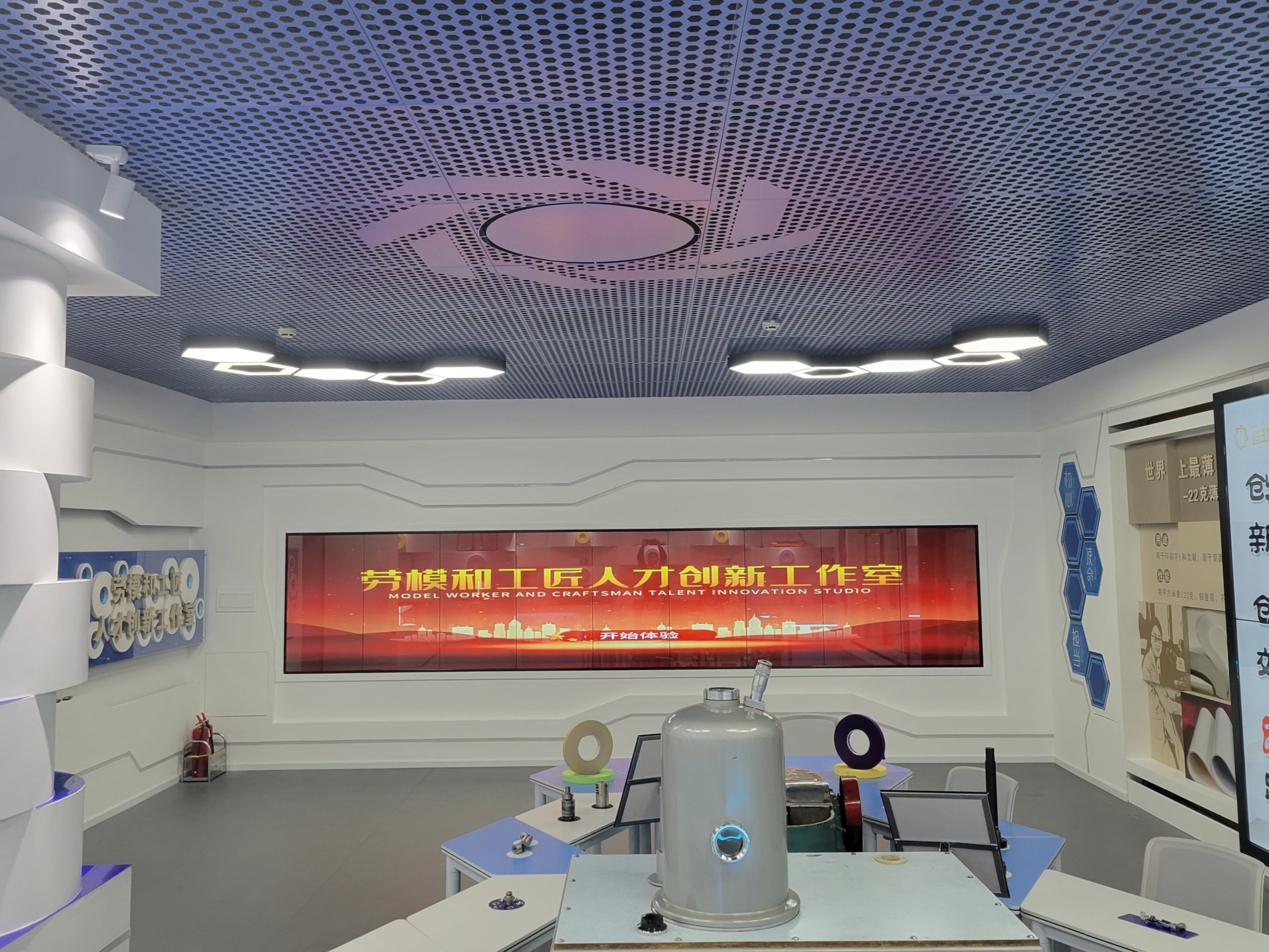 香港六家宝典资料大全